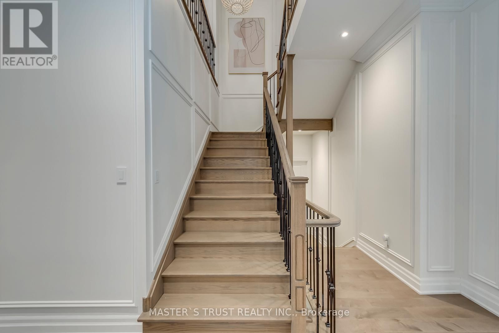 62 MERLIN STREET Image 26