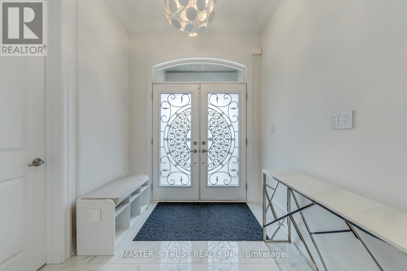 62 MERLIN STREET Image 3