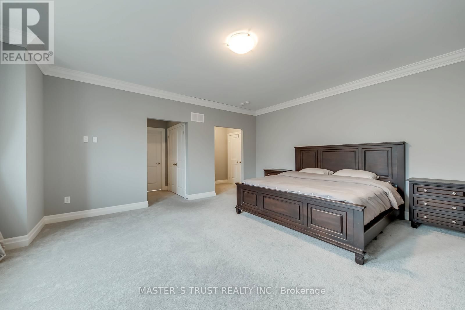 62 MERLIN STREET Image 35