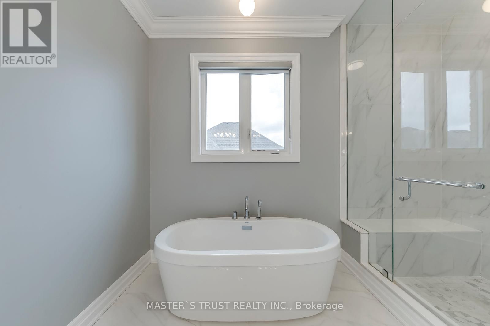 62 MERLIN STREET Image 37