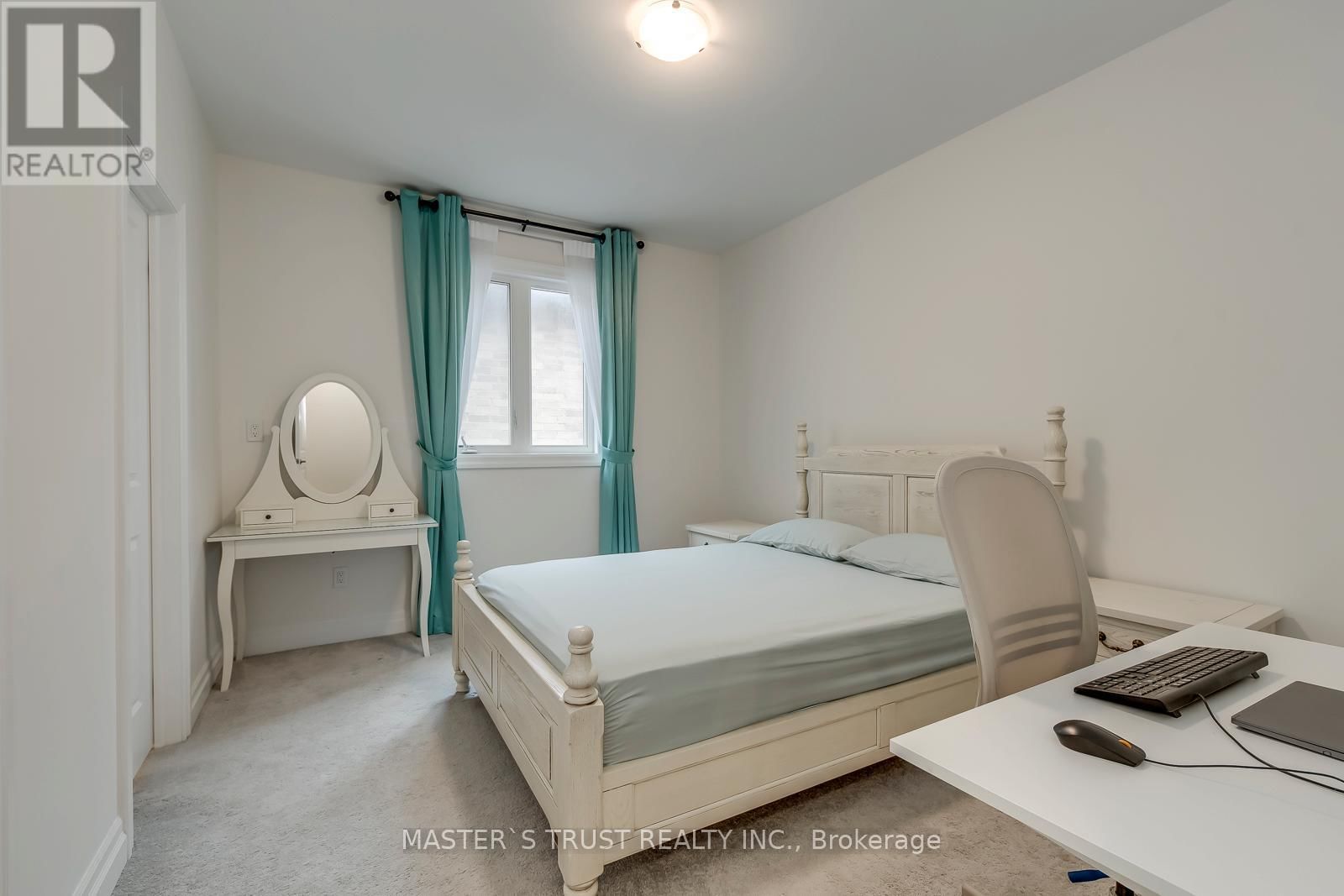 62 MERLIN STREET Image 41