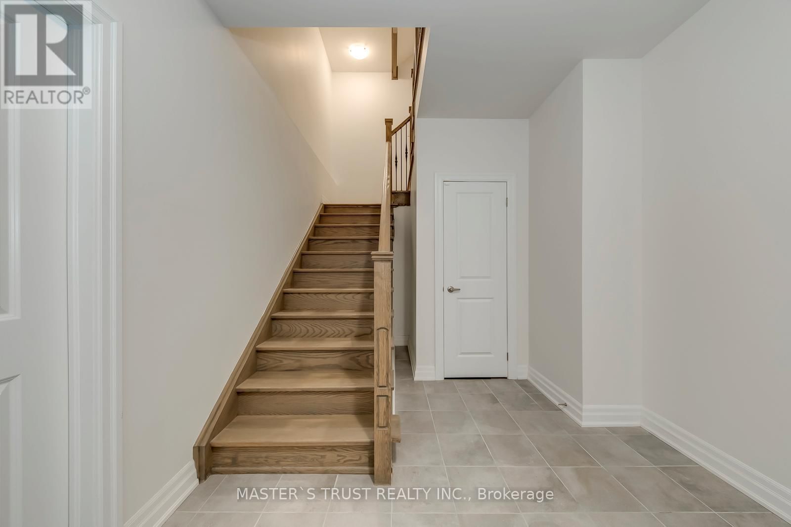 62 MERLIN STREET Image 46