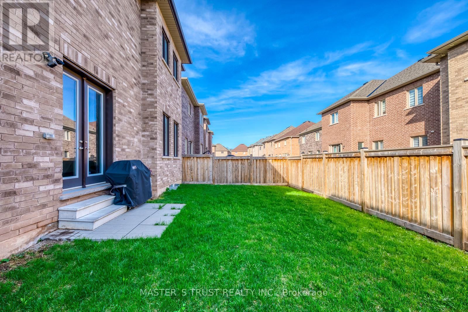 62 MERLIN STREET Image 48