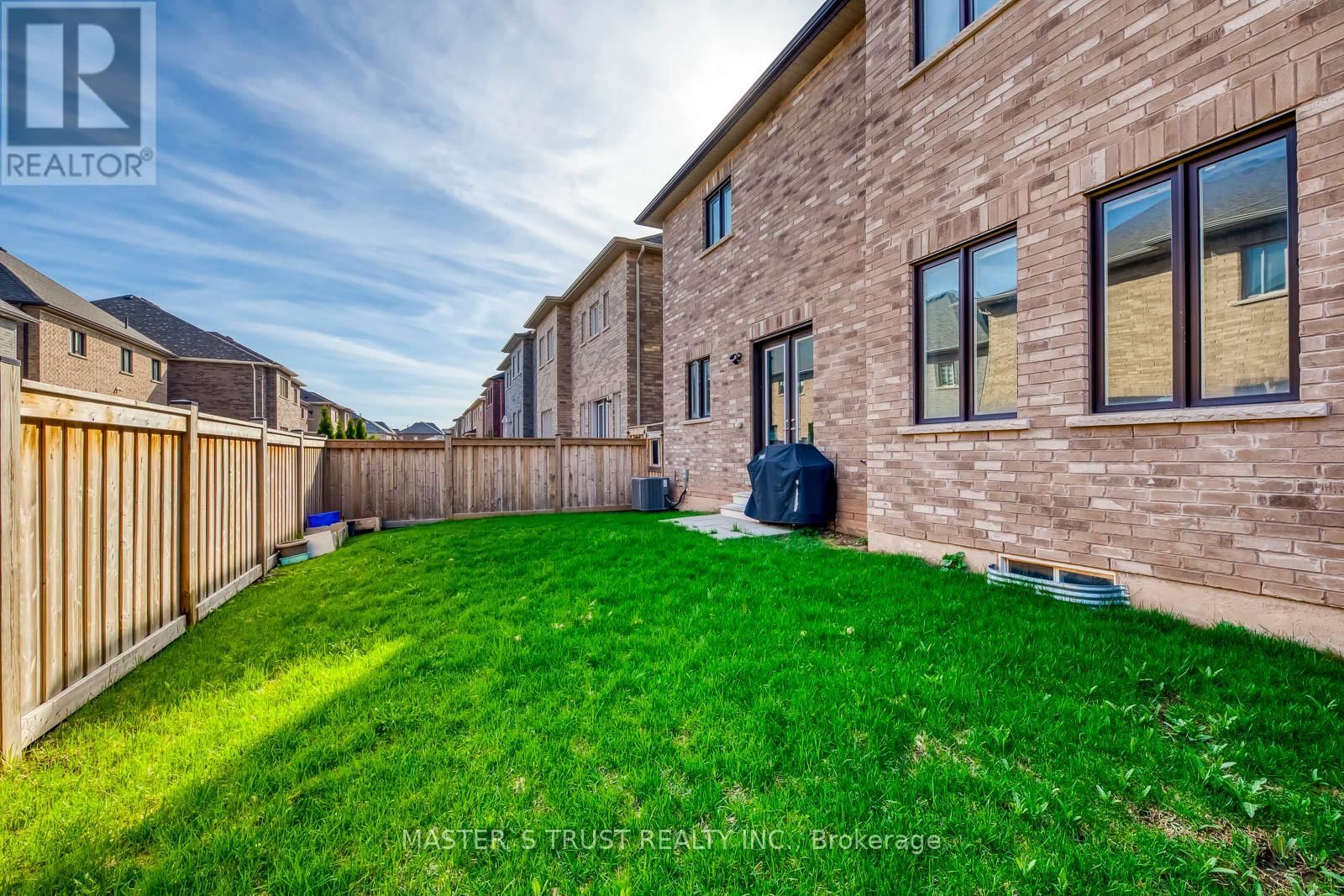 62 MERLIN STREET Image 49