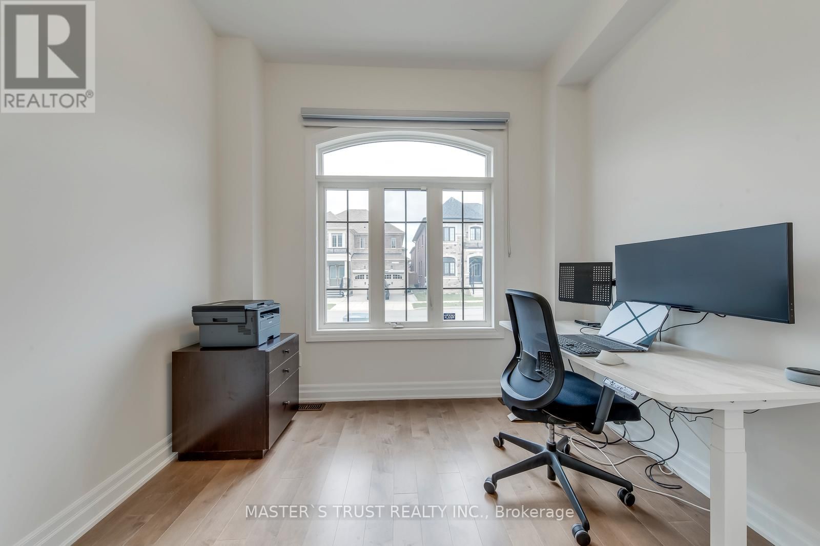 62 MERLIN STREET Image 5