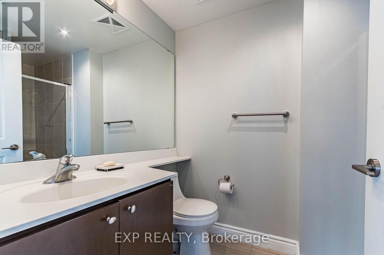 4004 - 60 ABSOLUTE AVENUE Image 15