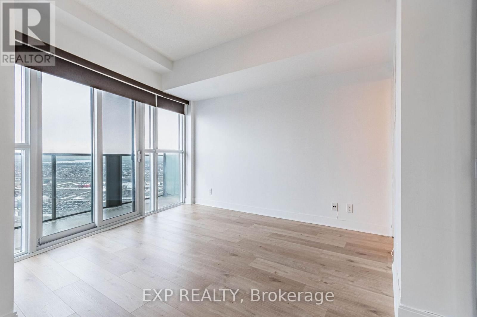 4004 - 60 ABSOLUTE AVENUE Image 8