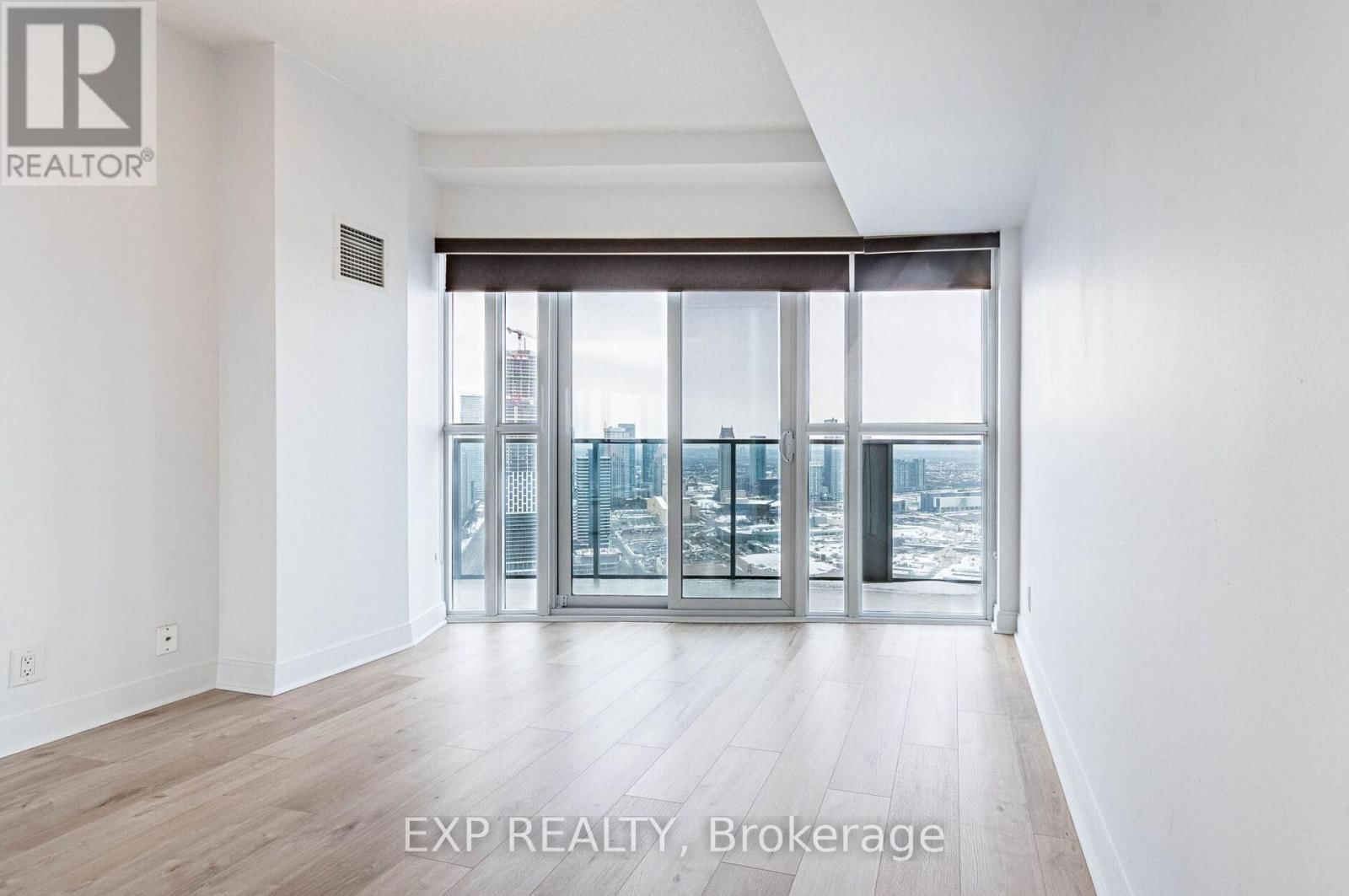 4004 - 60 ABSOLUTE AVENUE Image 9