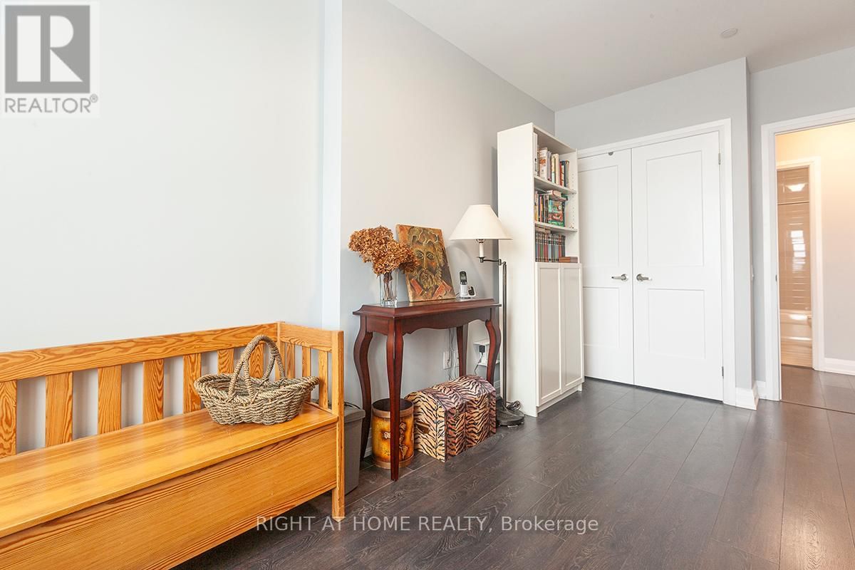 321 - 830 MEGSON TERRACE Image 29