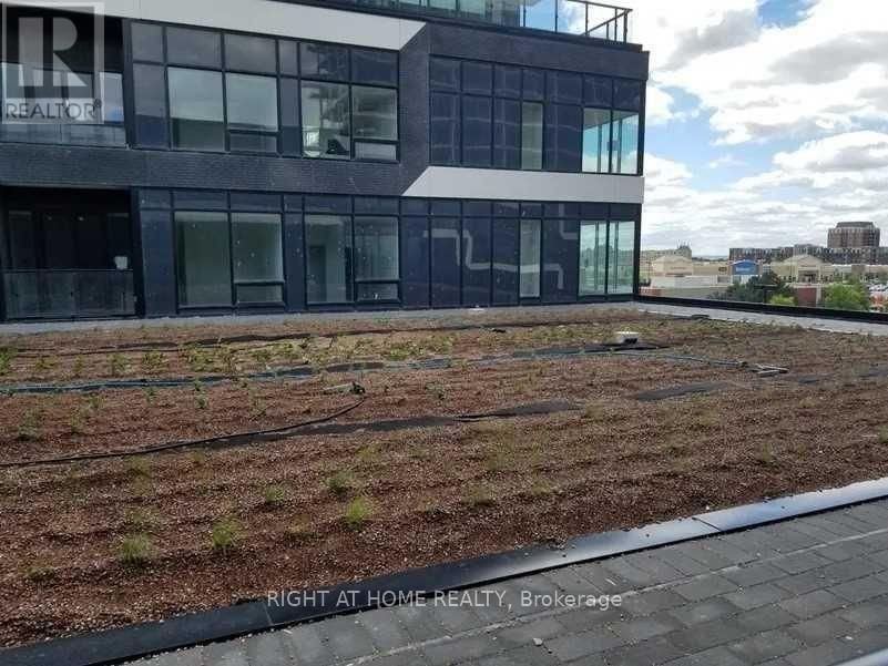 307 - 297 OAK WALK DRIVE Image 17