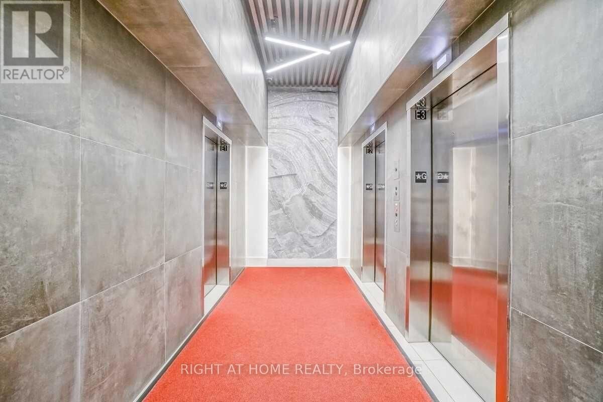 307 - 297 OAK WALK DRIVE Image 20