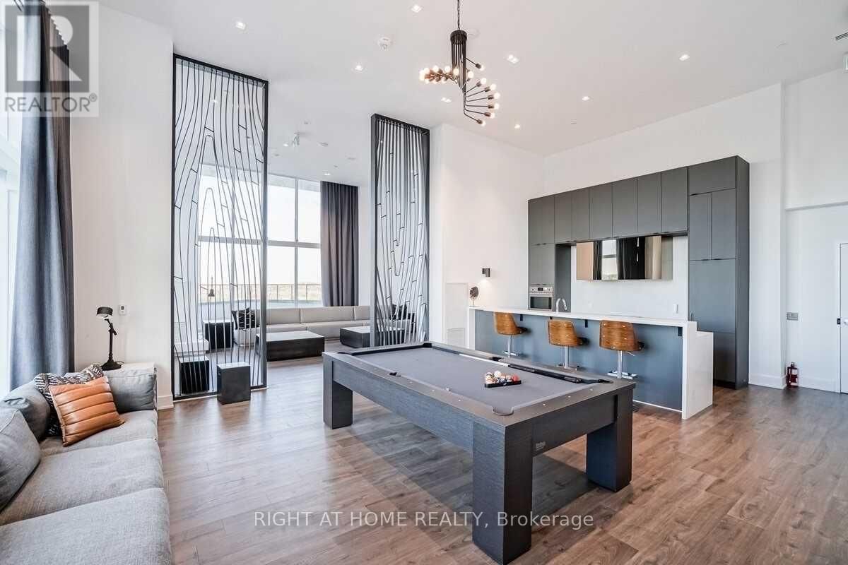 307 - 297 OAK WALK DRIVE Image 23