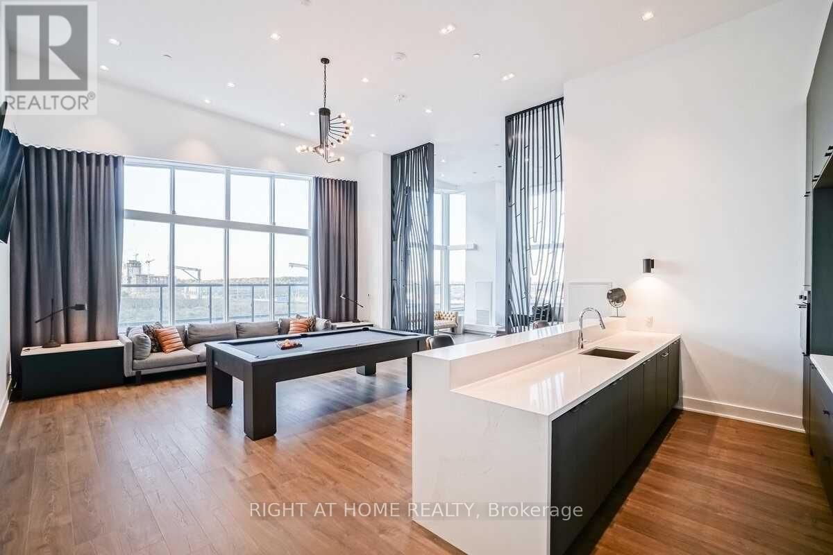 307 - 297 OAK WALK DRIVE Image 24