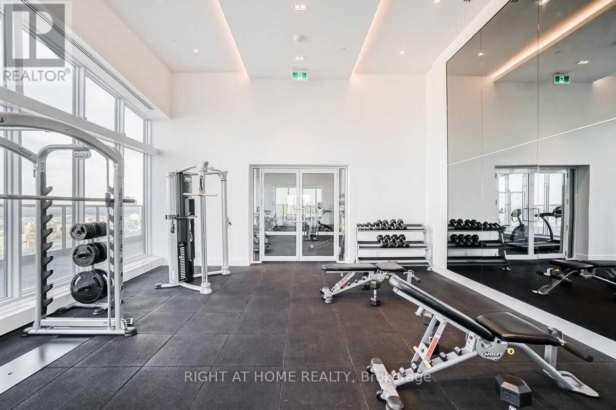 307 - 297 OAK WALK DRIVE Image 32