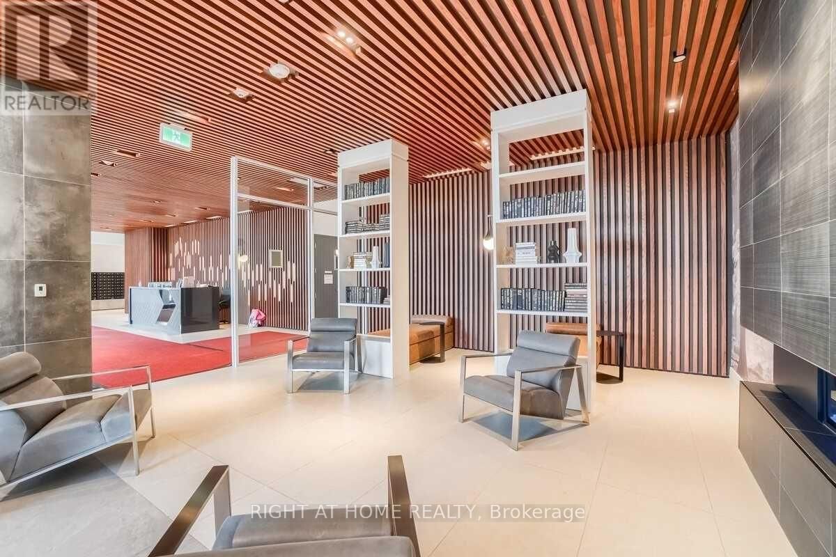 307 - 297 OAK WALK DRIVE Image 37