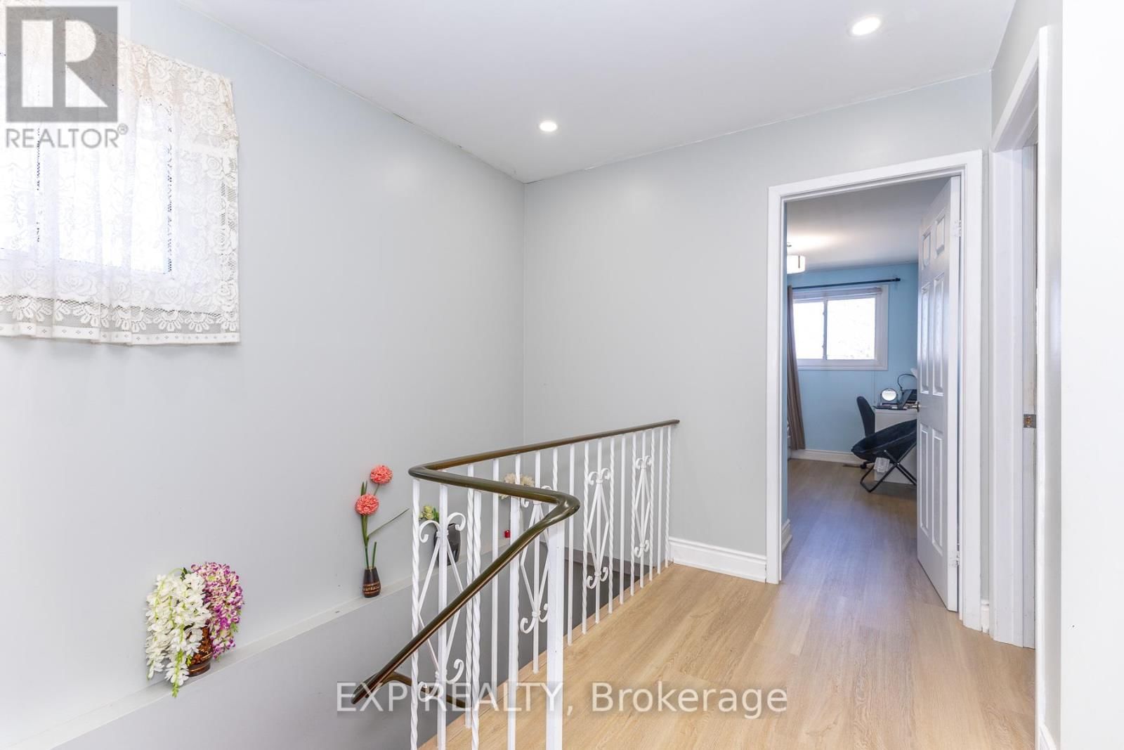 3270 KLAIMAN DRIVE Image 28