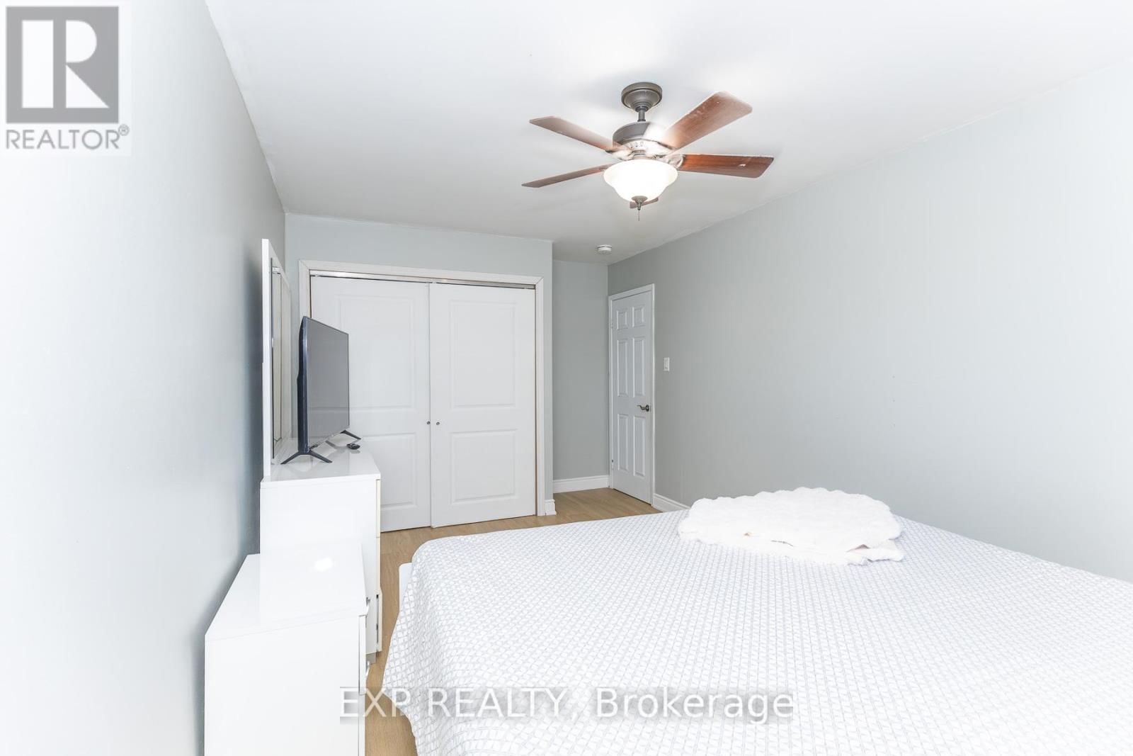 3270 KLAIMAN DRIVE Image 36