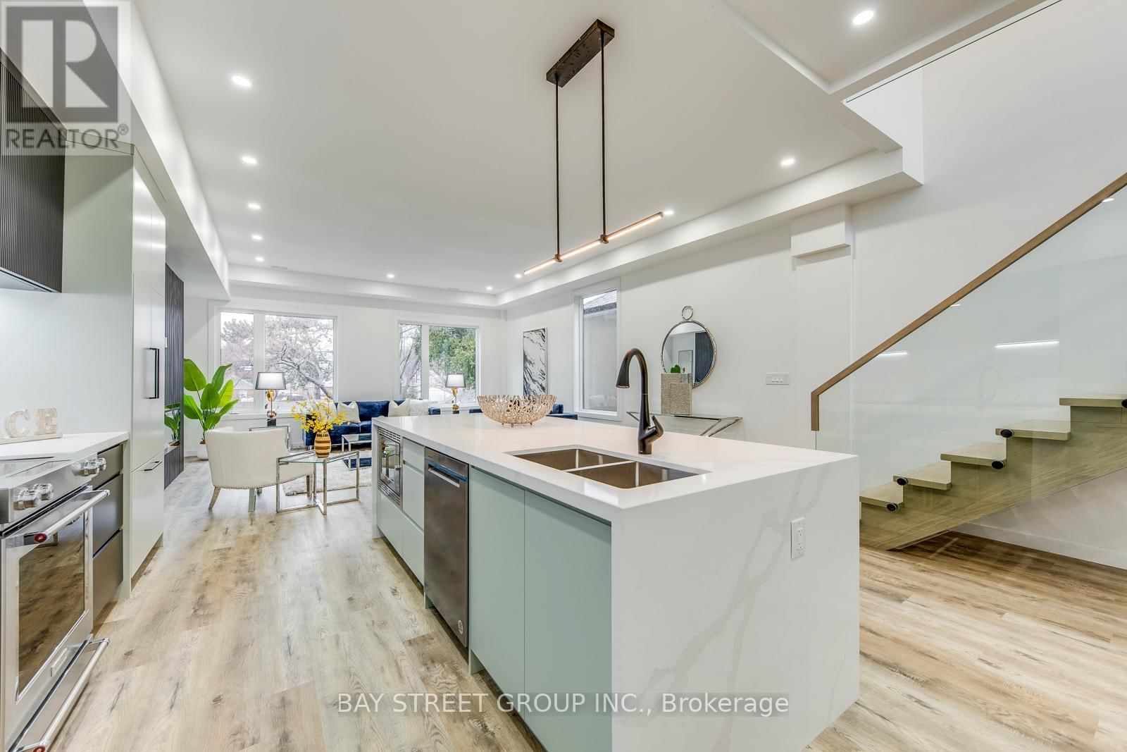 20 ROCHDALE AVENUE Image 10