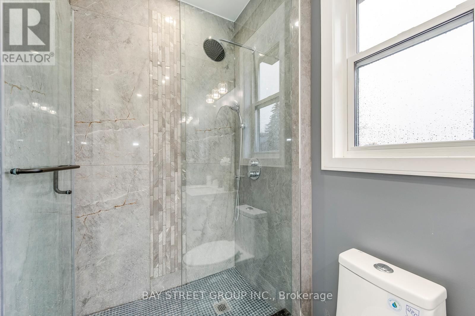 20 ROCHDALE AVENUE Image 32