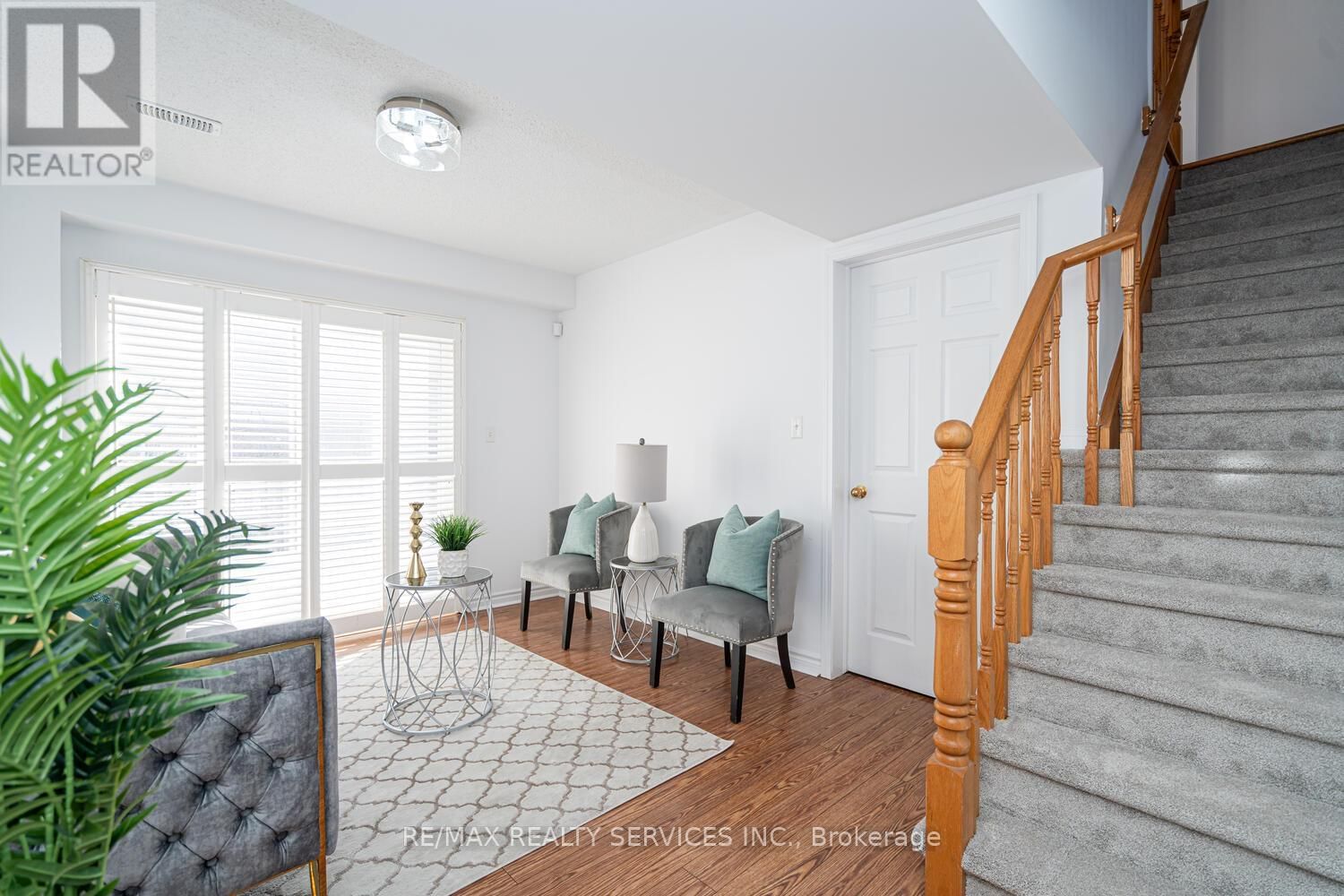 67 DECKER HOLLOW CIRCLE Image 10