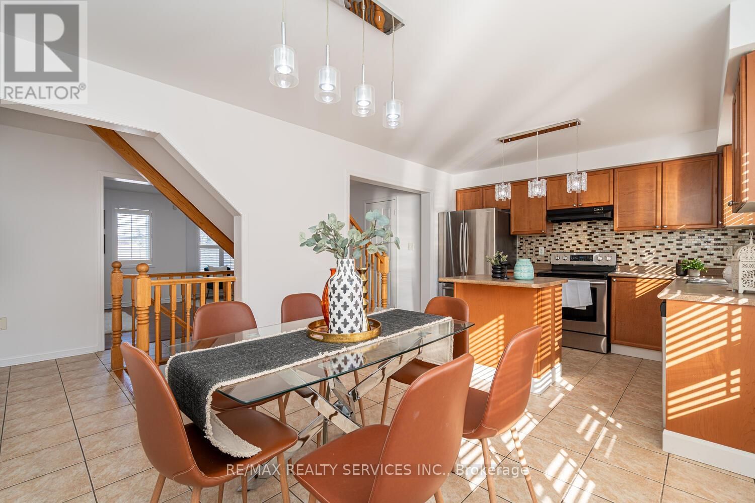 67 DECKER HOLLOW CIRCLE Image 14