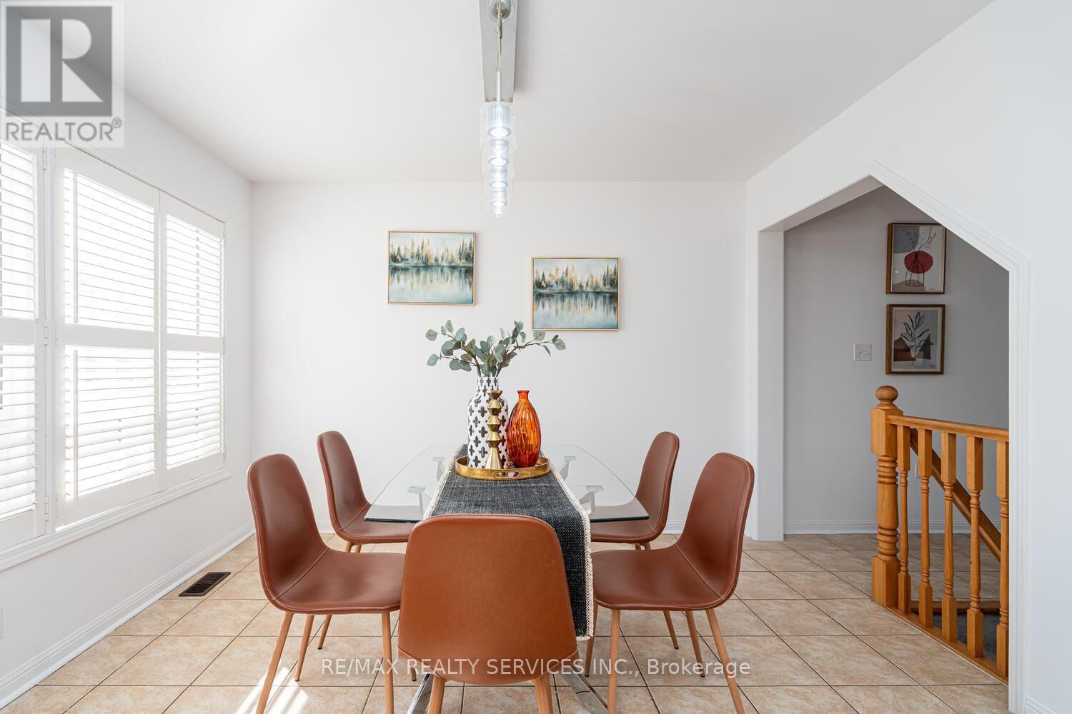 67 DECKER HOLLOW CIRCLE Image 16