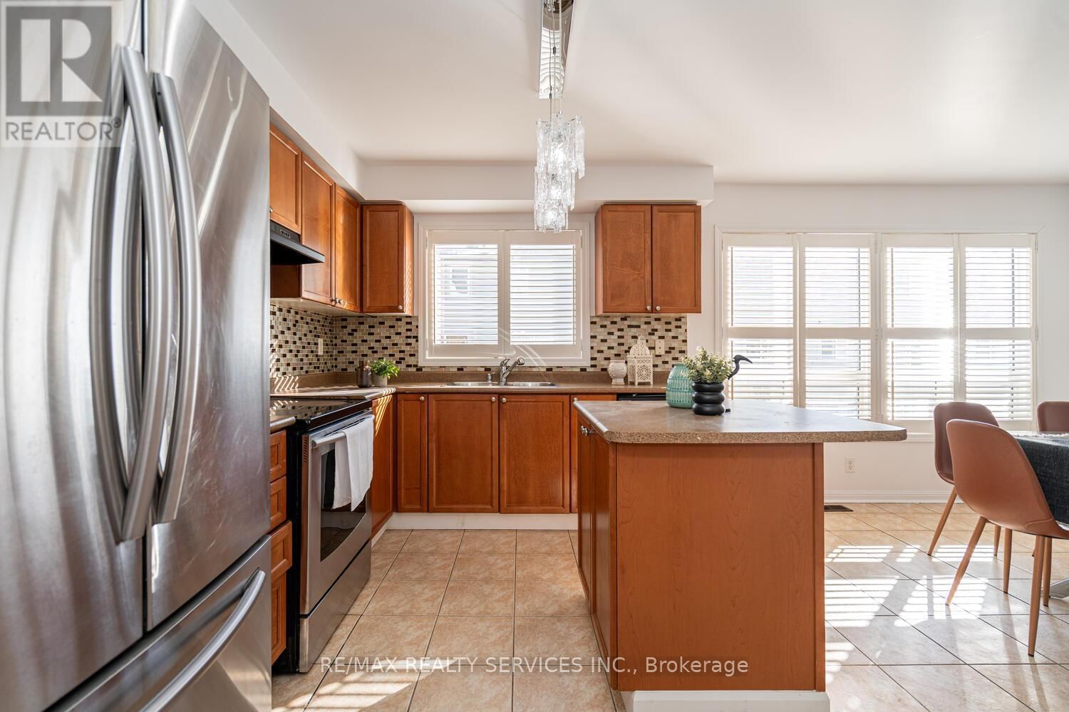 67 DECKER HOLLOW CIRCLE Image 17