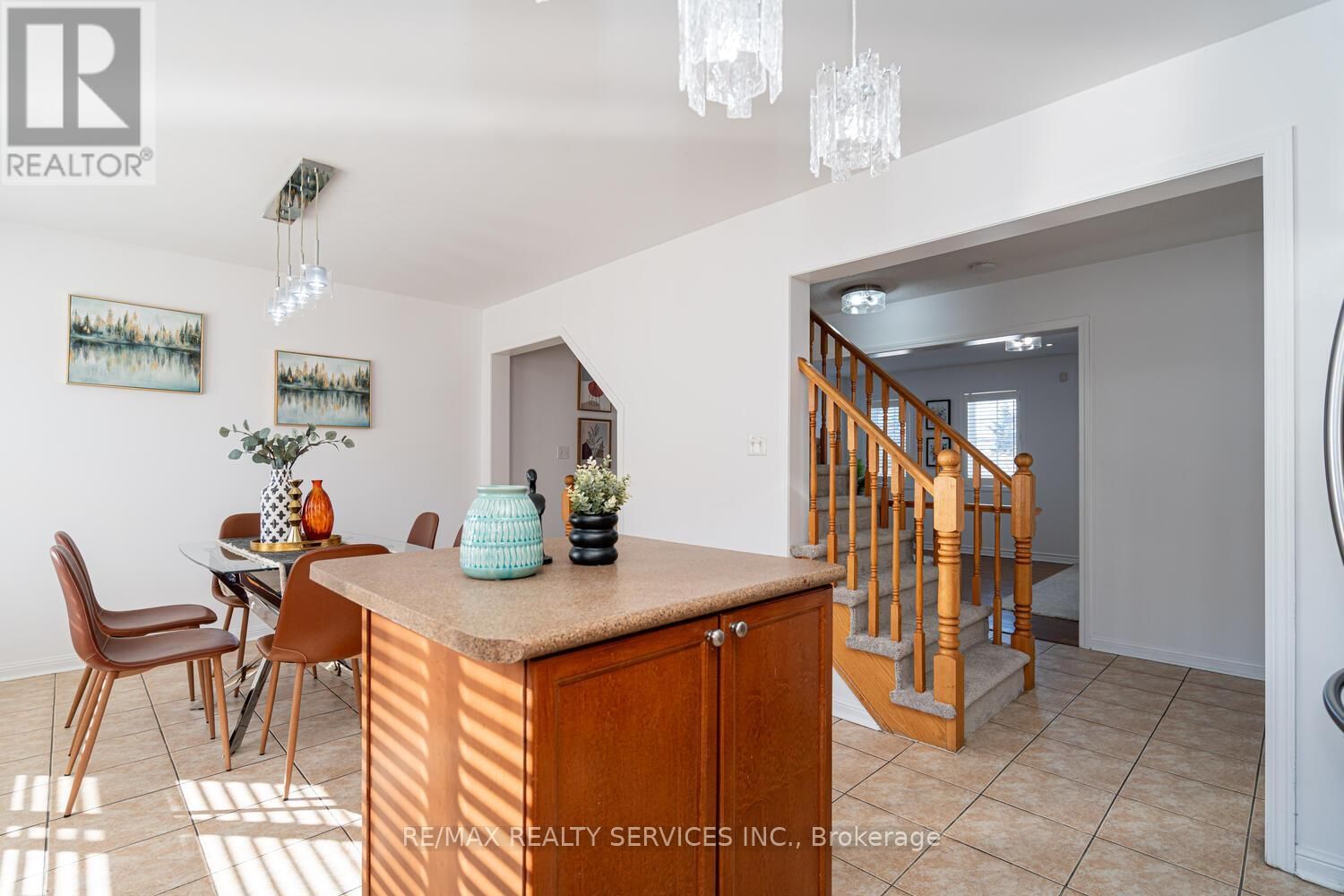 67 DECKER HOLLOW CIRCLE Image 19