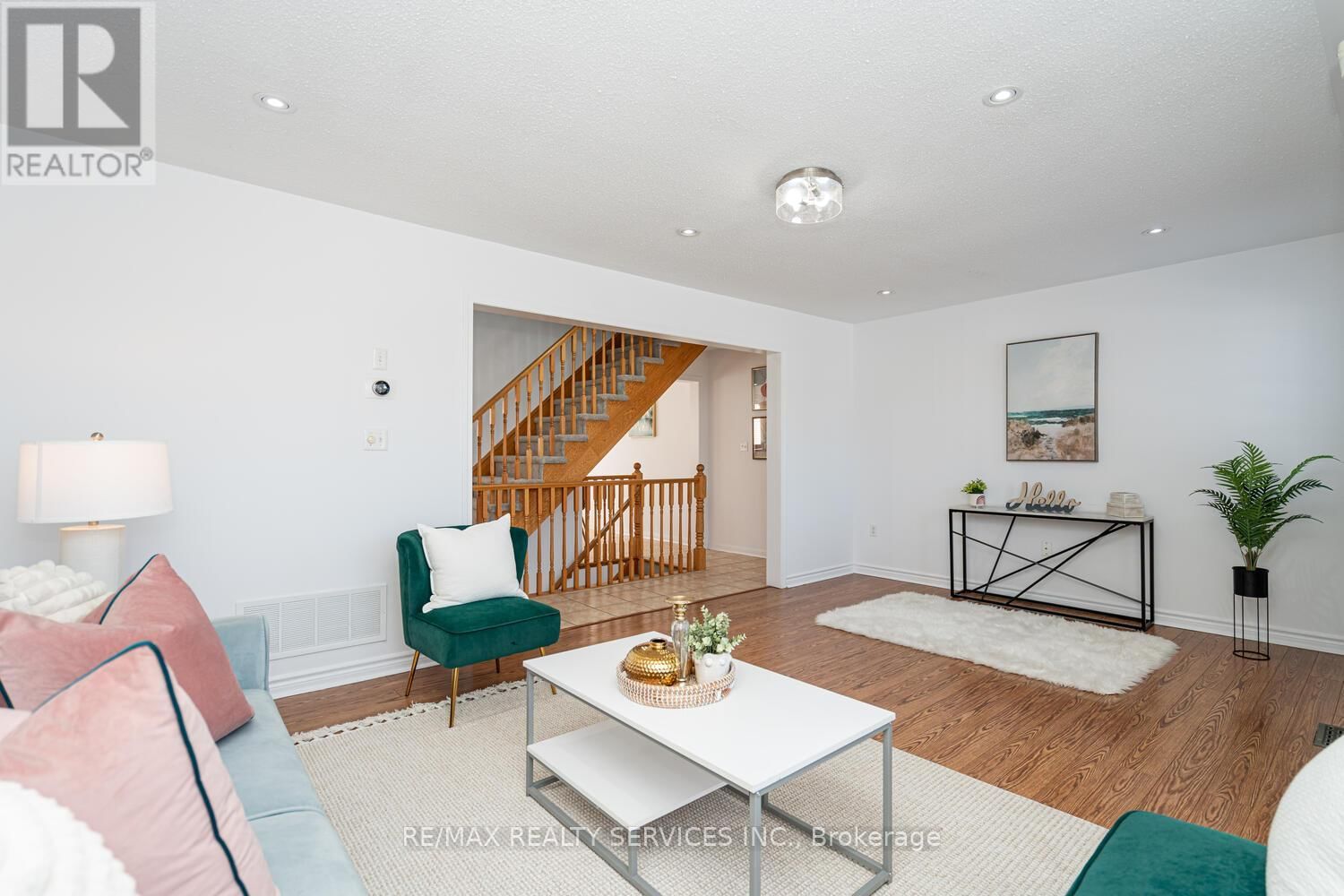 67 DECKER HOLLOW CIRCLE Image 23