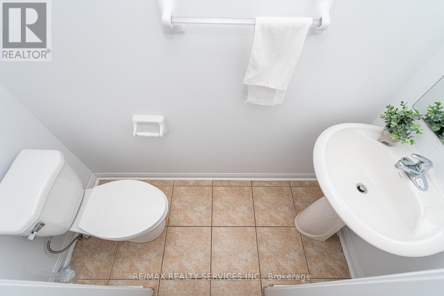 67 DECKER HOLLOW CIRCLE Image 24