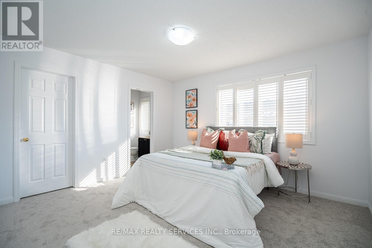 67 DECKER HOLLOW CIRCLE Image 26