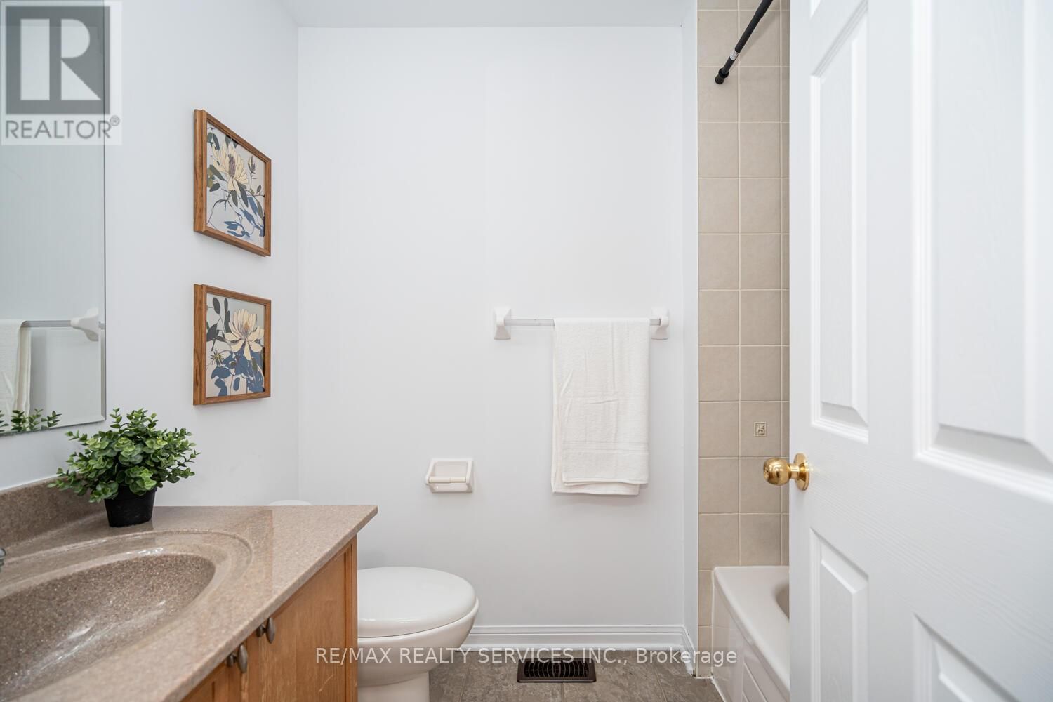 67 DECKER HOLLOW CIRCLE Image 31