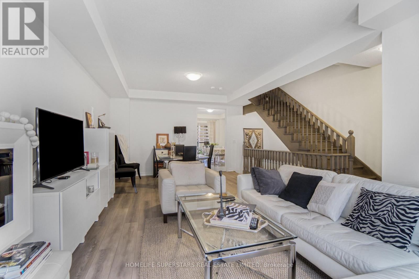 3018 EIGHTH LINE Image 10