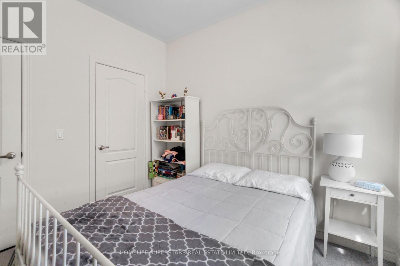 3018 EIGHTH LINE Image 24