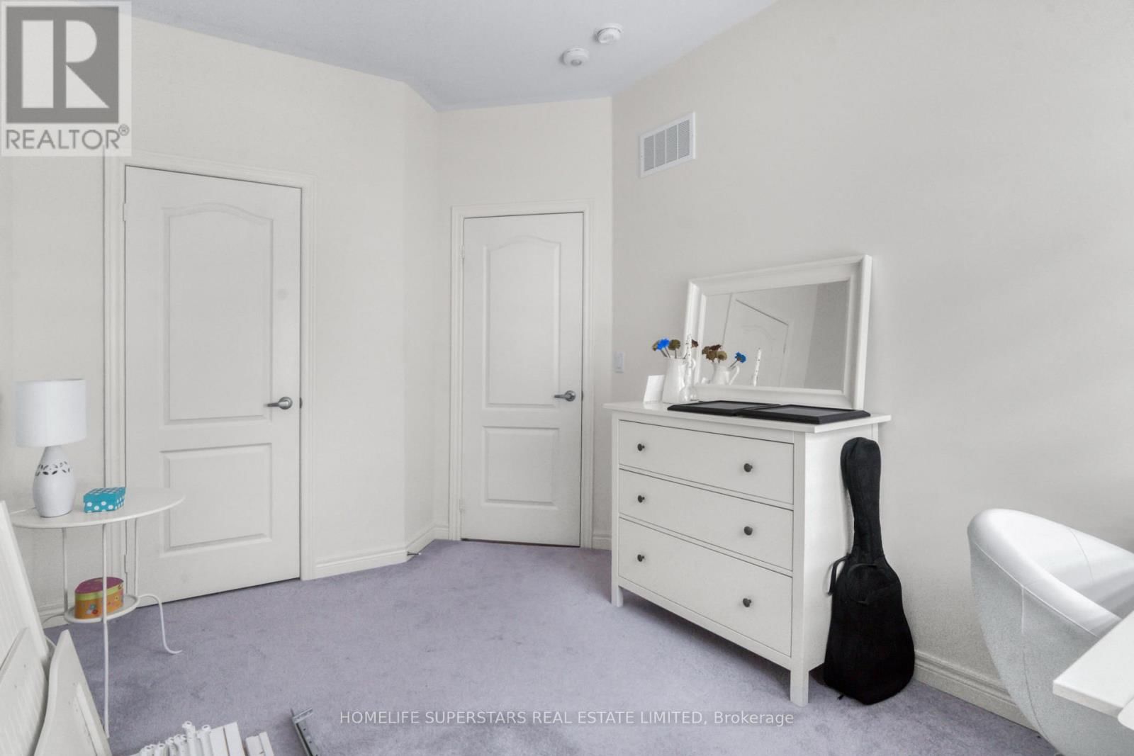 3018 EIGHTH LINE Image 25