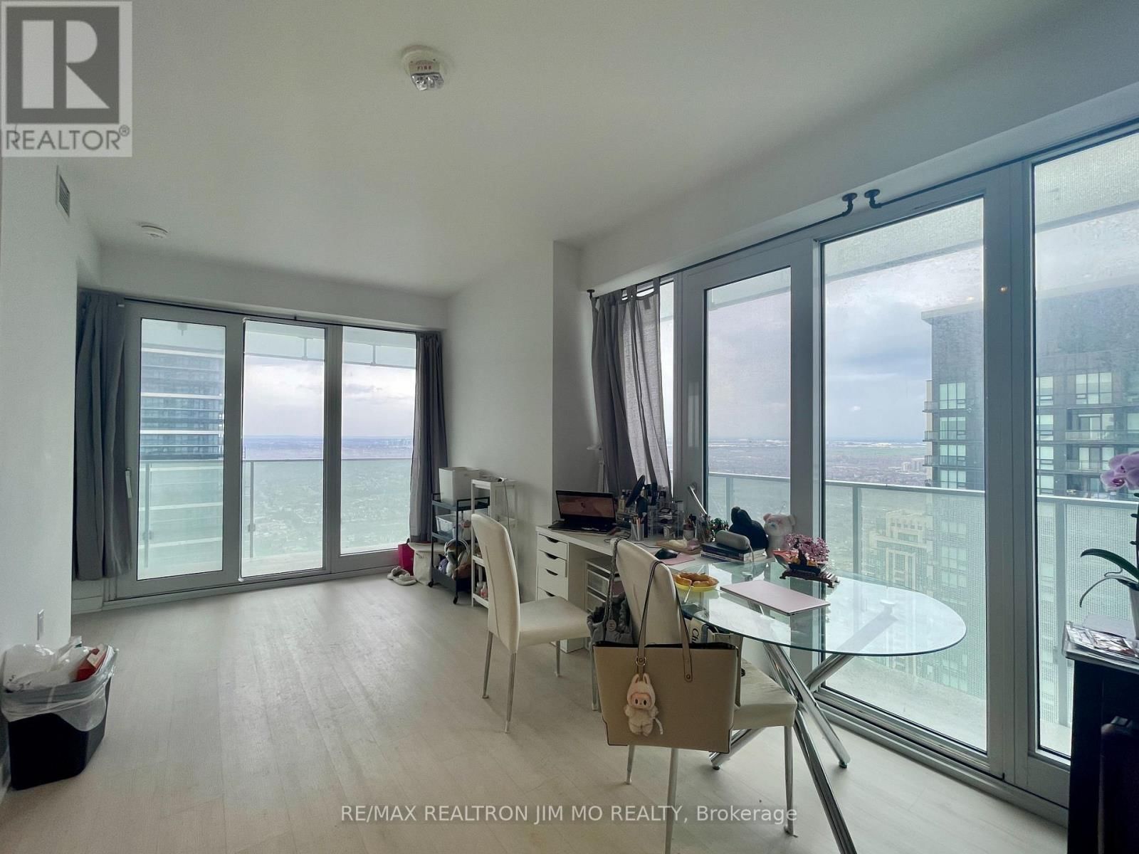 4609 - 3900 CONFEDERATION PARKWAY Image 13