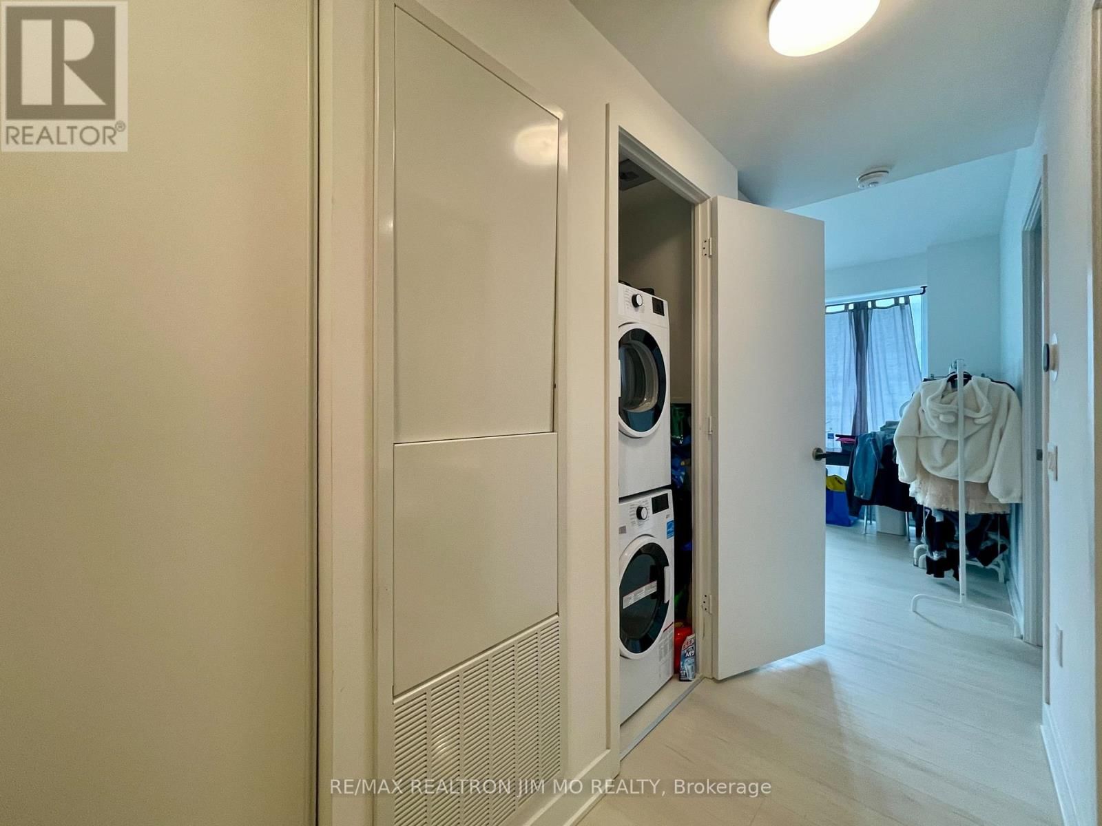 4609 - 3900 CONFEDERATION PARKWAY Image 7