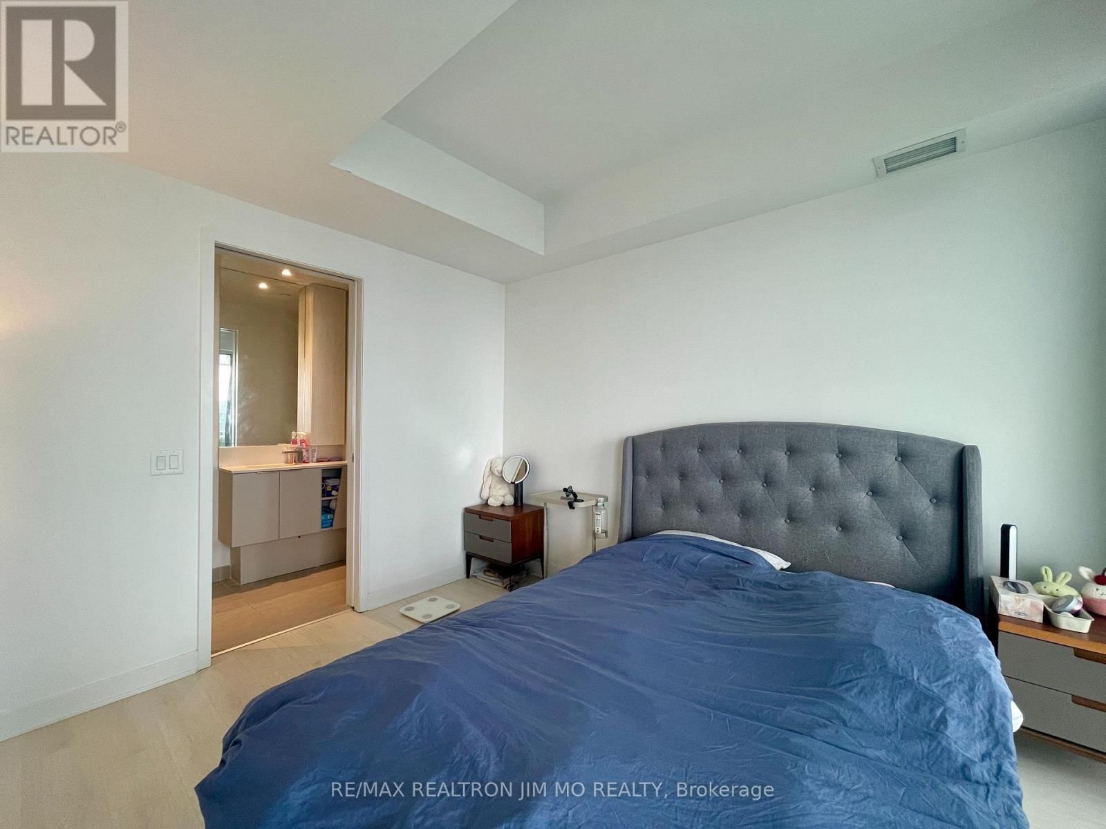 4609 - 3900 CONFEDERATION PARKWAY Image 9