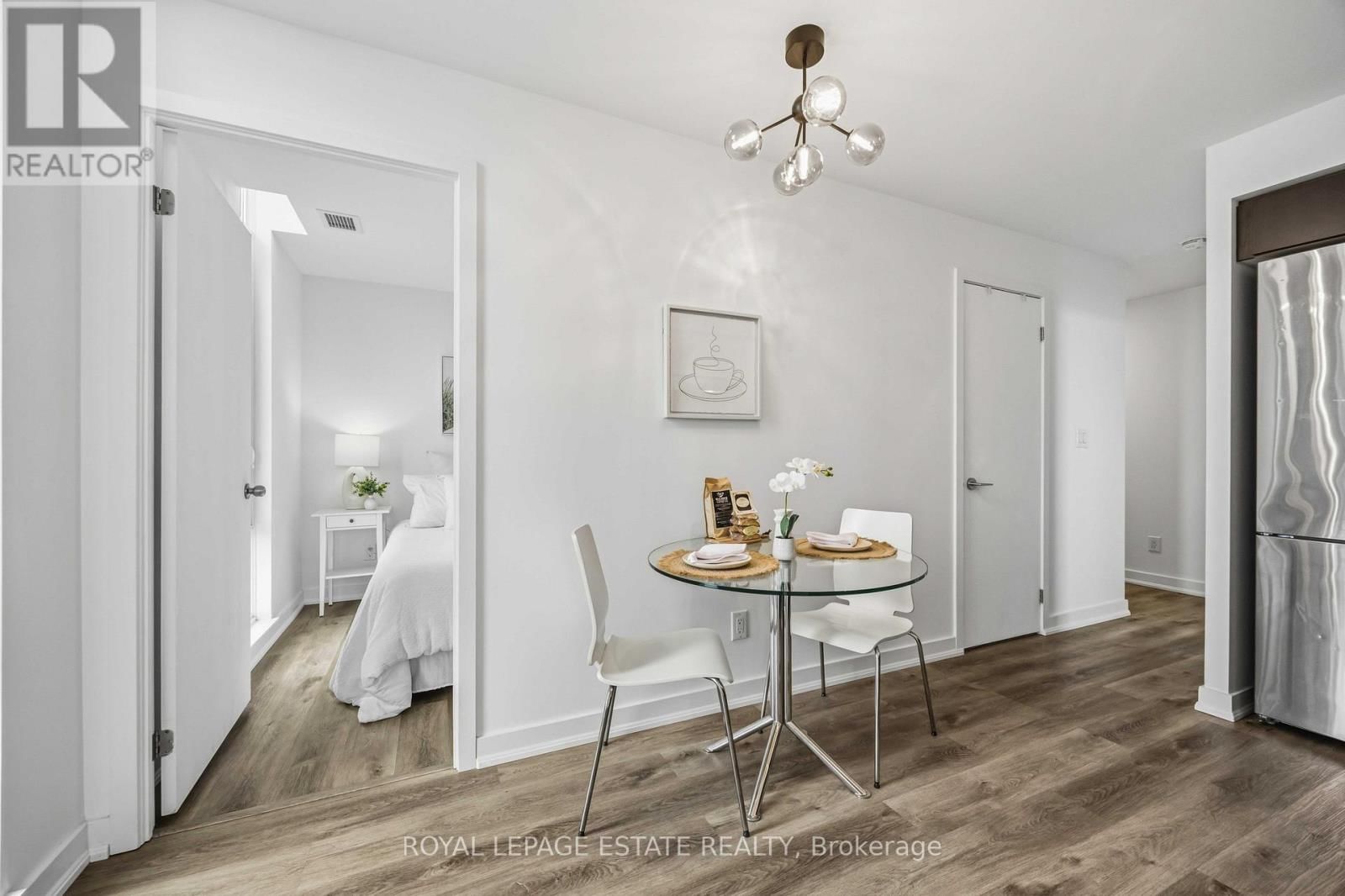 1505 - 160 FLEMINGTON ROAD Image 11