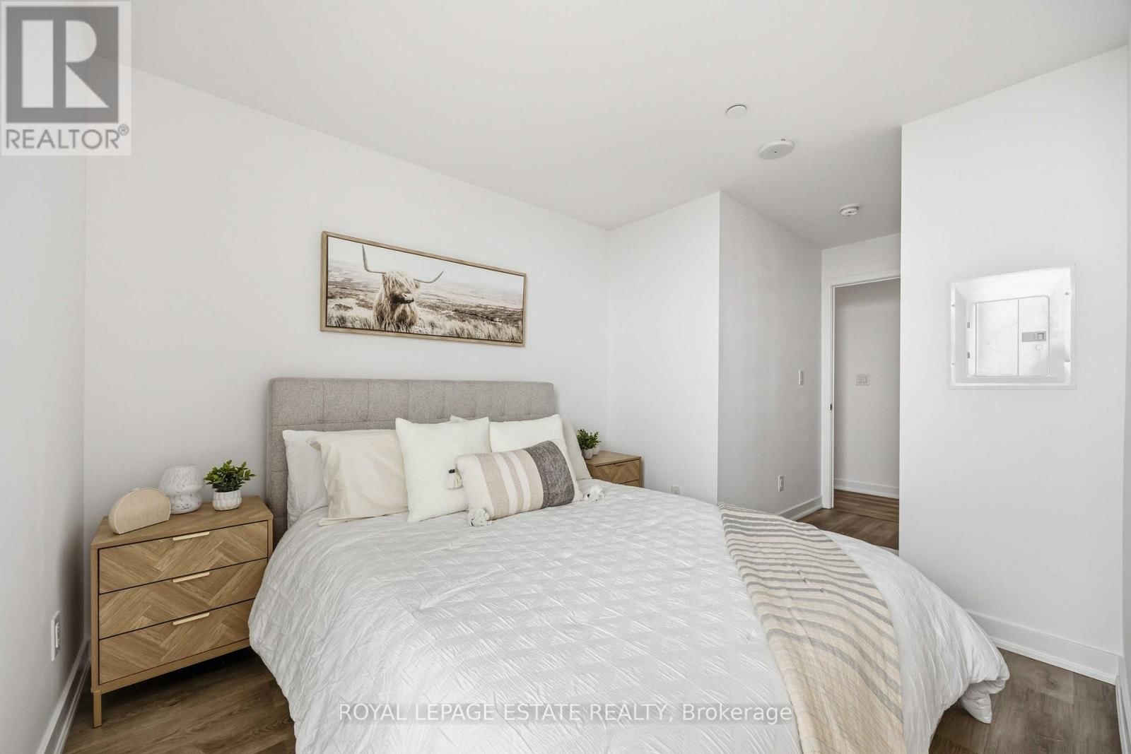 1505 - 160 FLEMINGTON ROAD Image 18