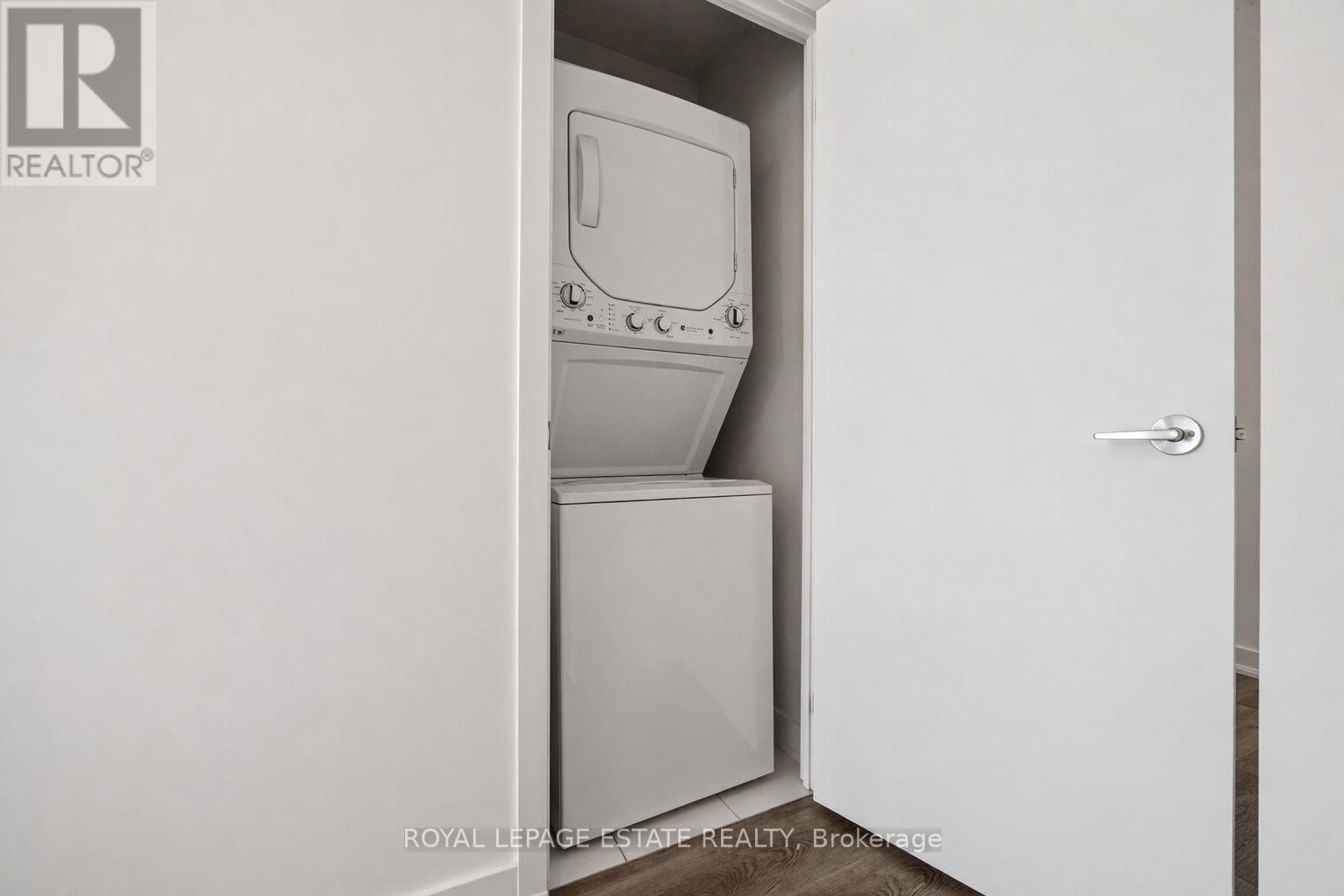 1505 - 160 FLEMINGTON ROAD Image 22