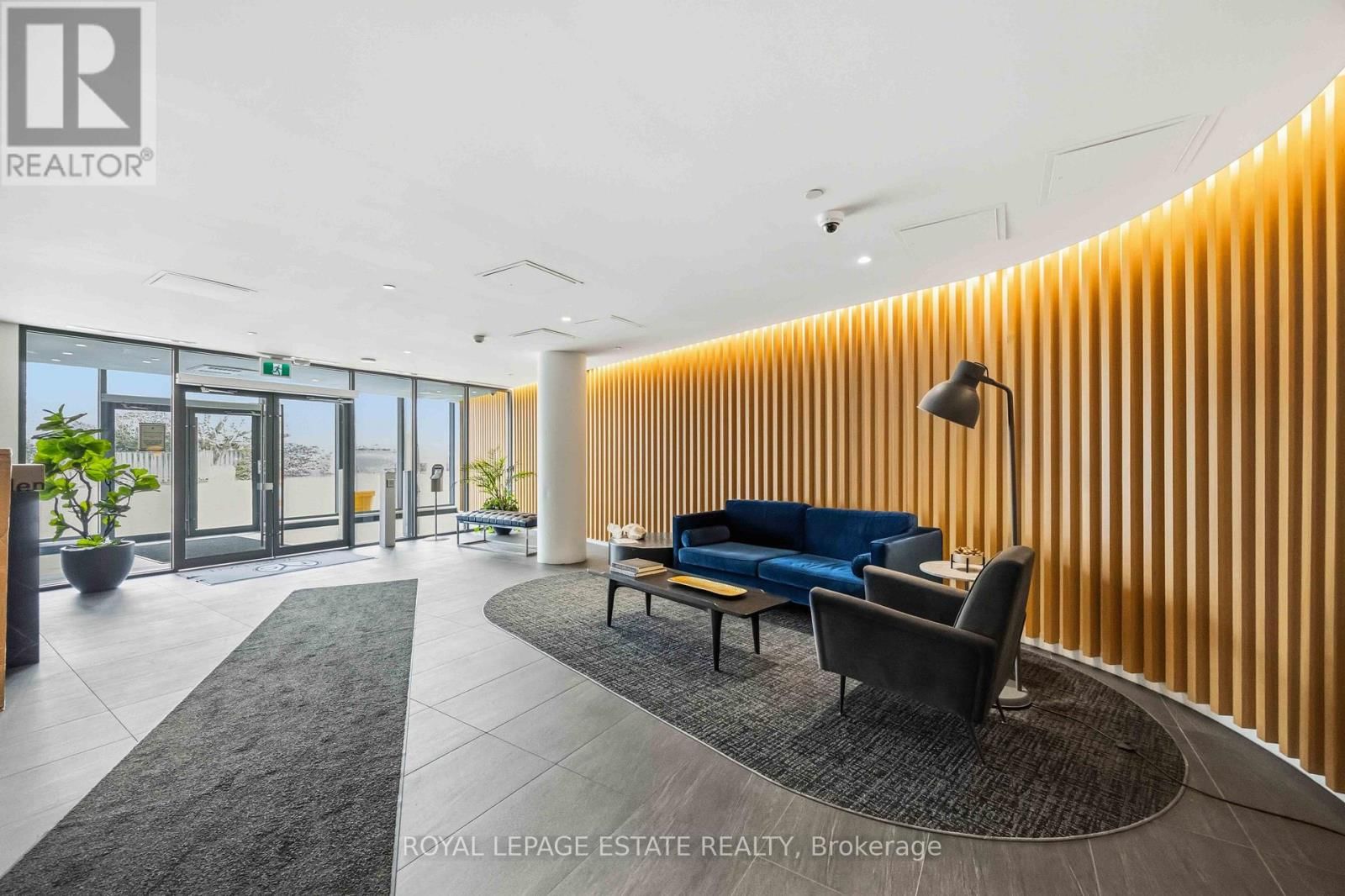 1505 - 160 FLEMINGTON ROAD Image 4