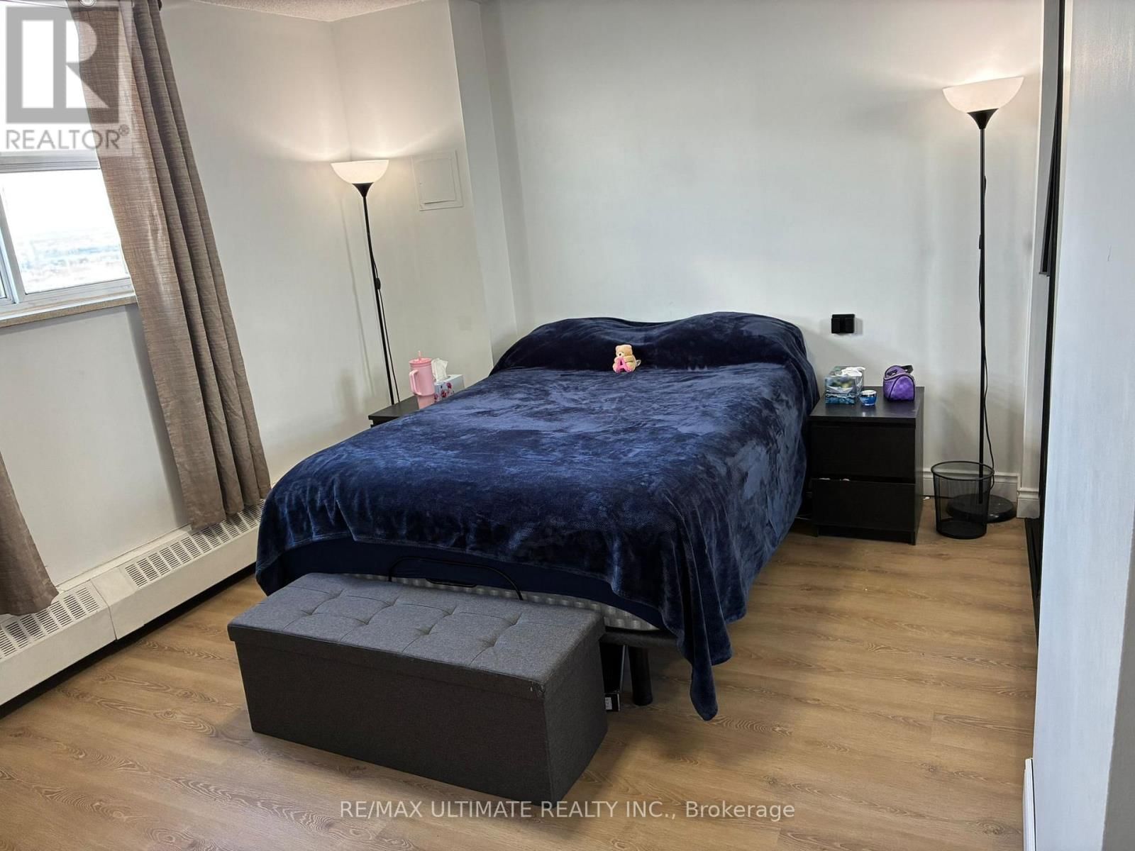 2305 - 390 DIXON ROAD Image 12