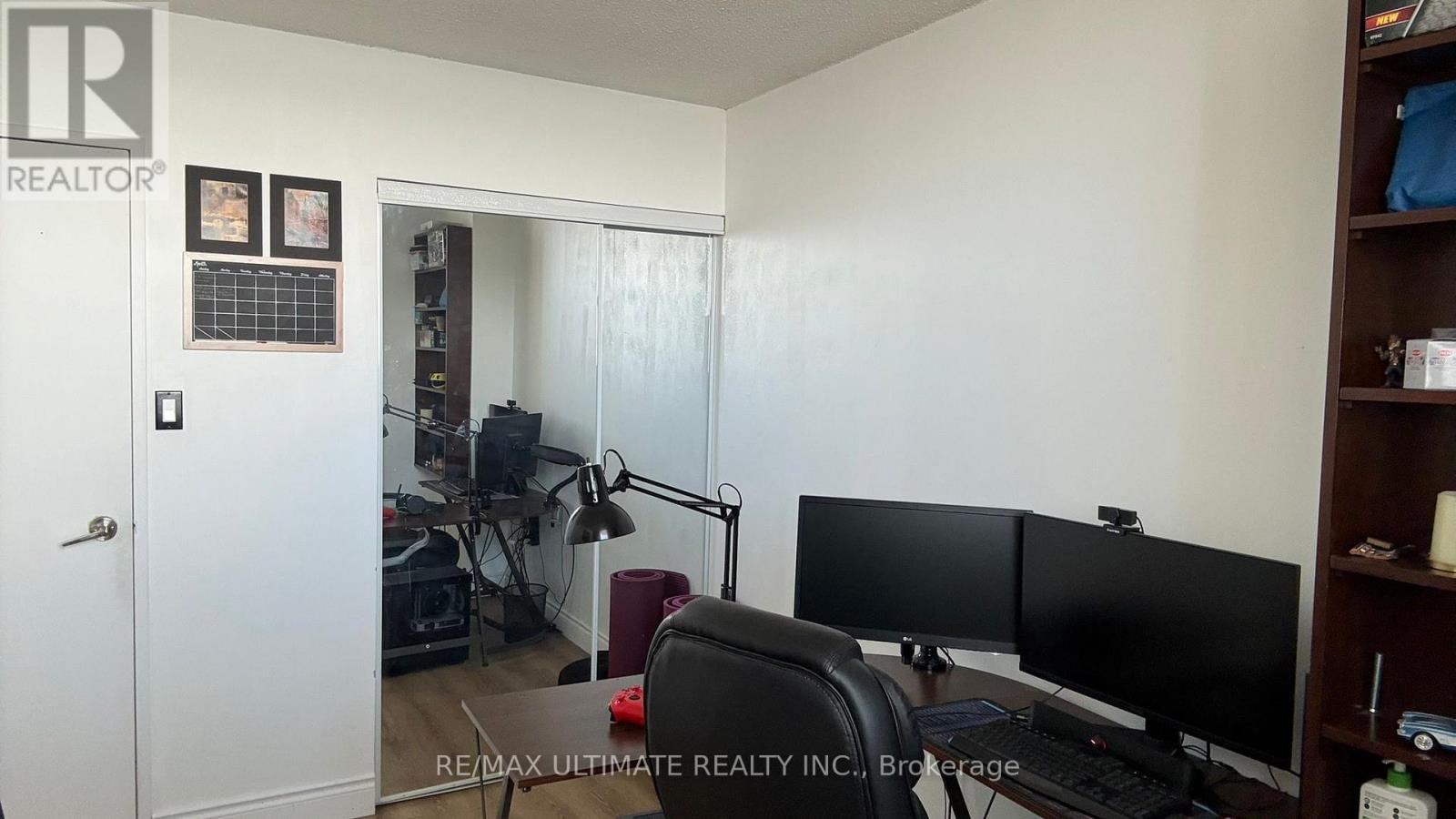 2305 - 390 DIXON ROAD Image 15