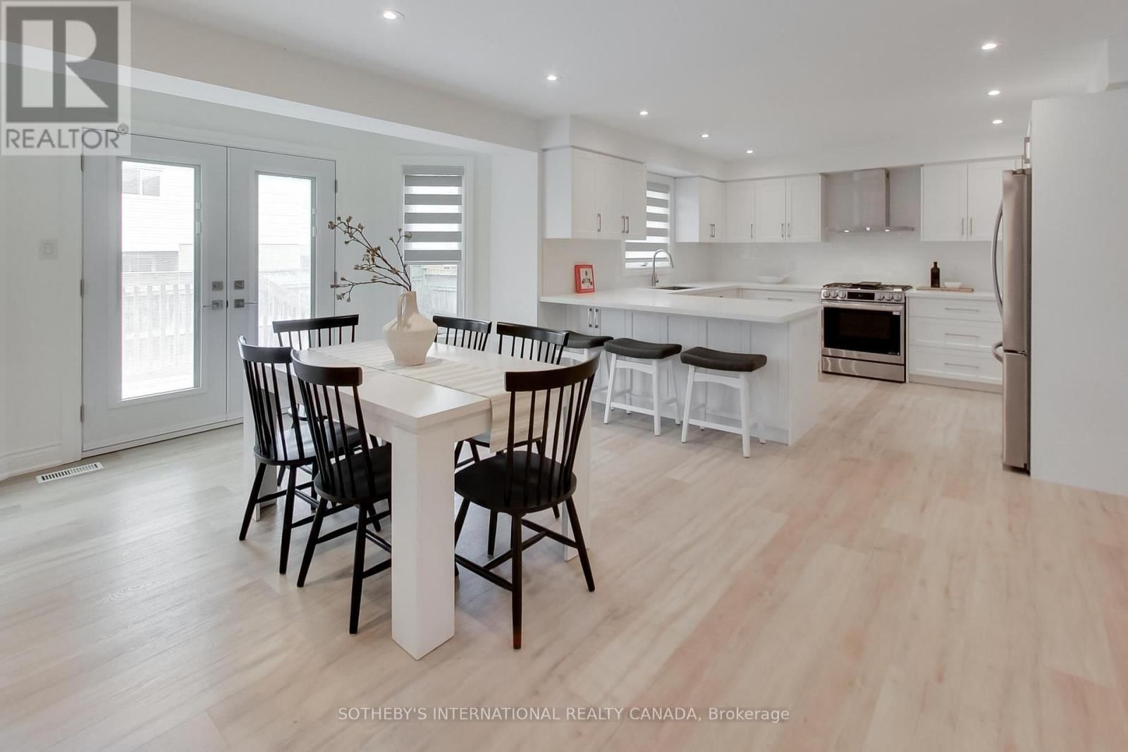 1124 LANSDOWN DRIVE Image 11