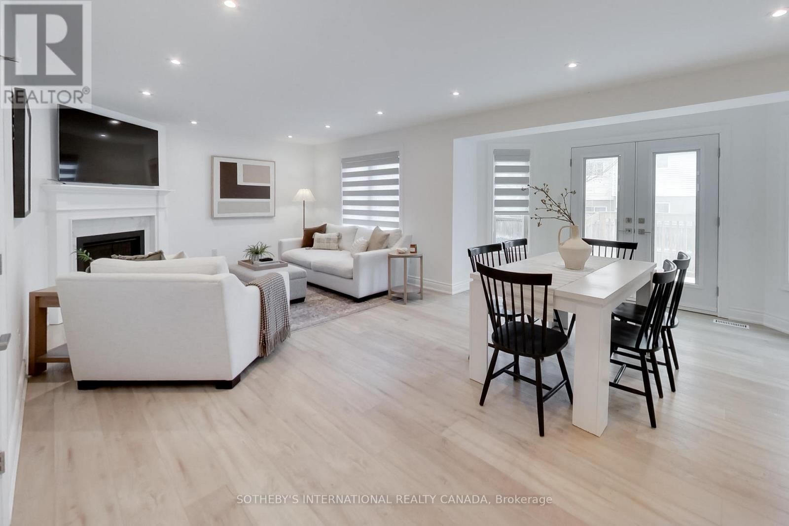 1124 LANSDOWN DRIVE Image 12