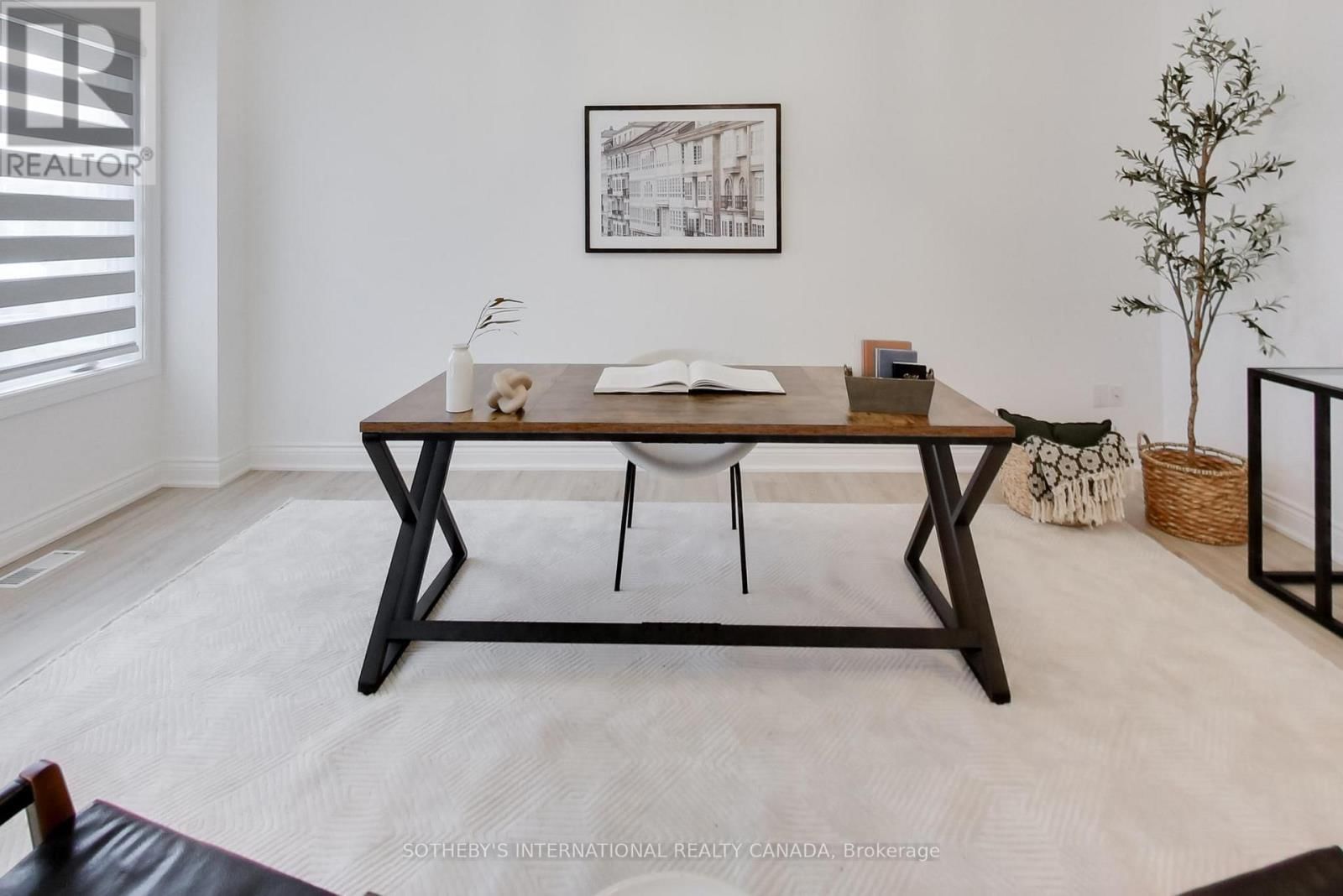 1124 LANSDOWN DRIVE Image 17