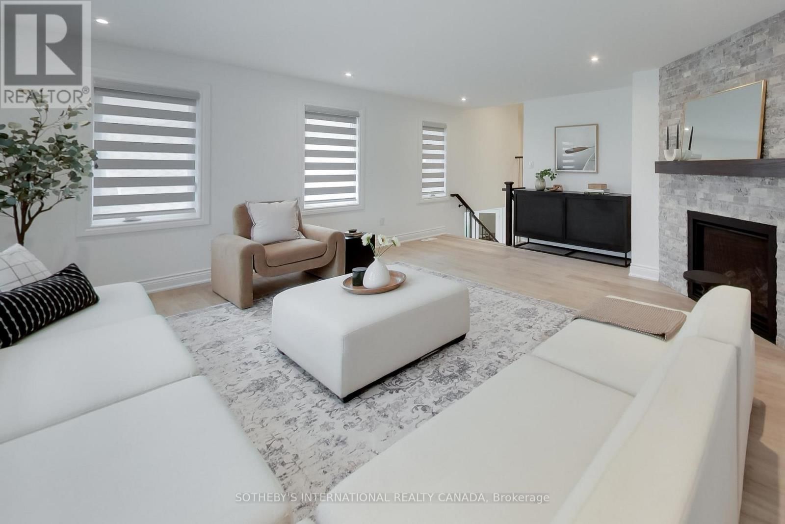 1124 LANSDOWN DRIVE Image 2