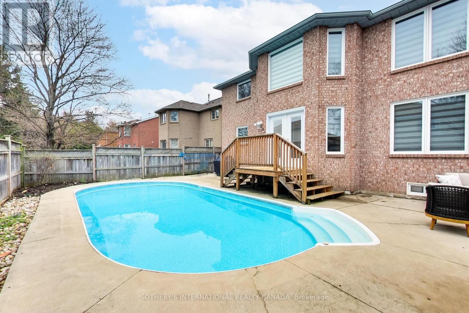 1124 LANSDOWN DRIVE Image 32