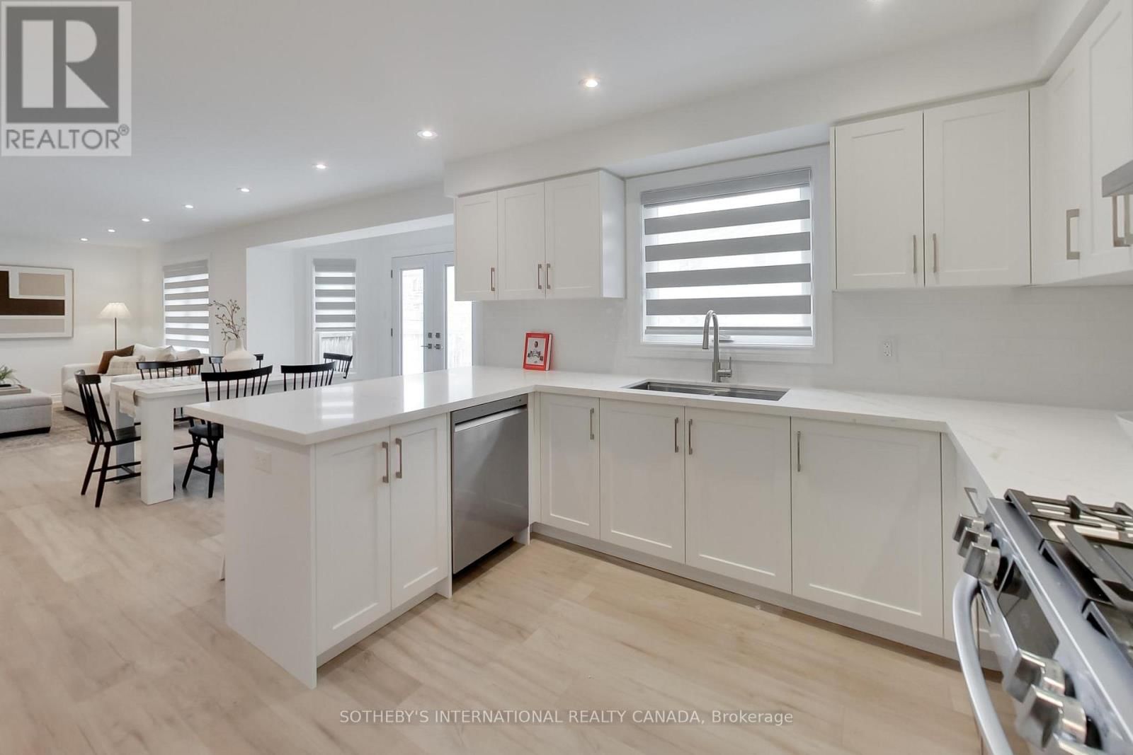 1124 LANSDOWN DRIVE Image 8